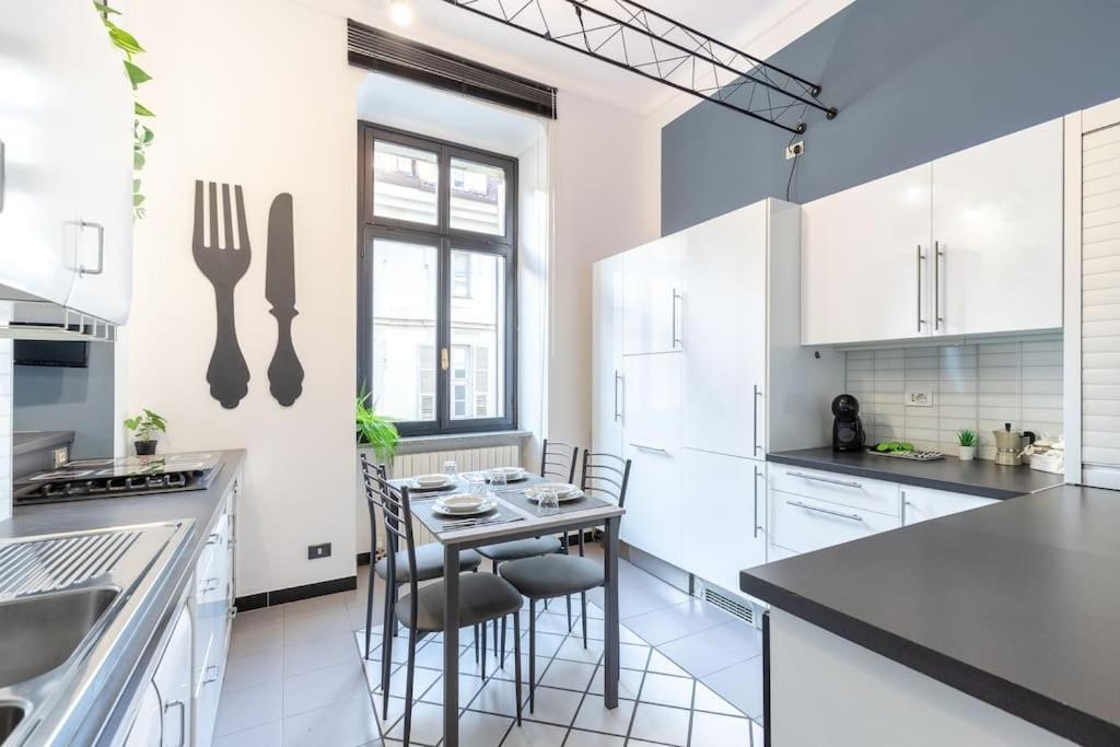 Historical Suite - Pieno Centro - Porta Nuova- Piazza Castello Torino Kültér fotó