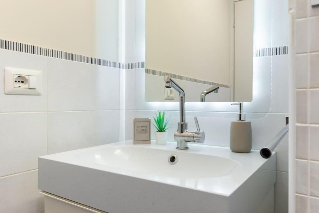 Historical Suite - Pieno Centro - Porta Nuova- Piazza Castello Torino Kültér fotó